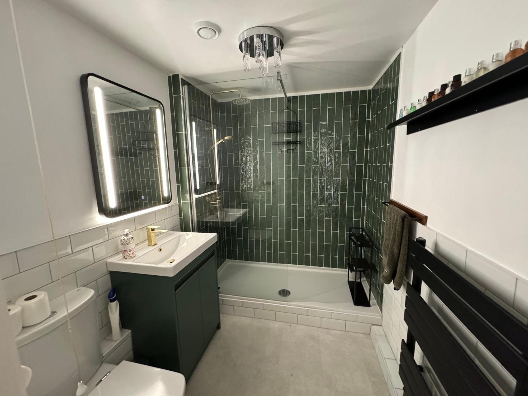 Marina Sea View Apt - Second Floor With Lift, Modern Holyhead Dış mekan fotoğraf